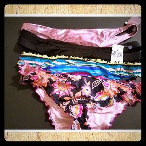 4 bikini bottom size large